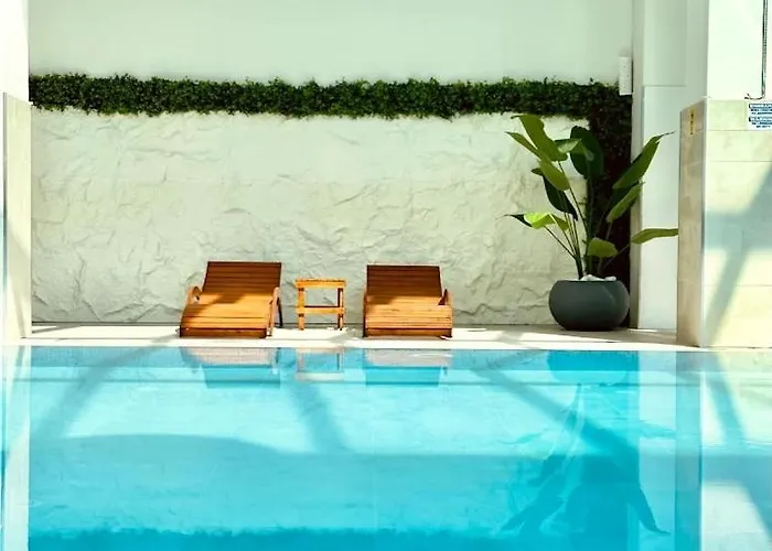 Stylish For Families, Couples & Business Travelers